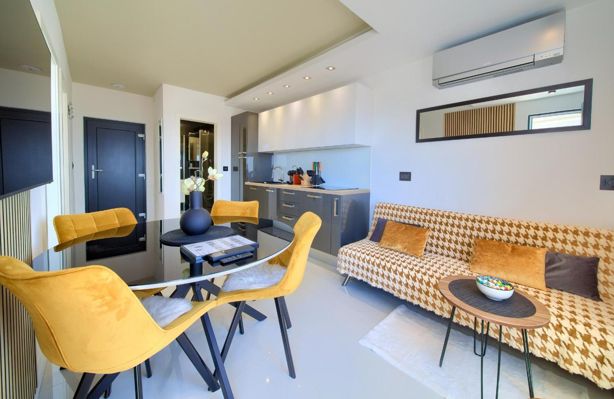 Apartments Sinisa - 크르크 외부 사진